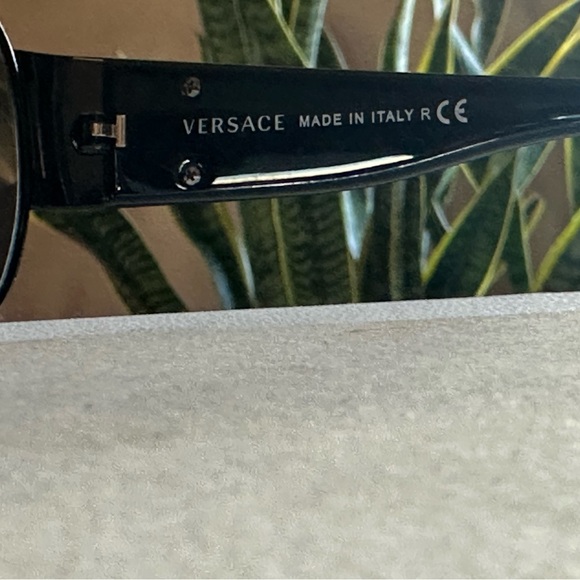 Versace Black Designer Sunglasses - Picture 7 of 9